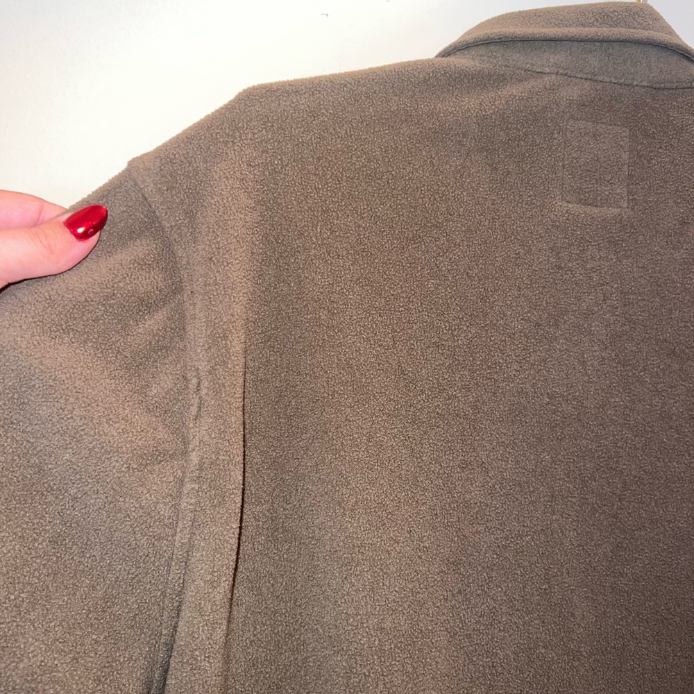 Vuori Men’s Fleece Shirt Jacket Button Up Taupe Brown Size Small EUC - Picture 10 of 13